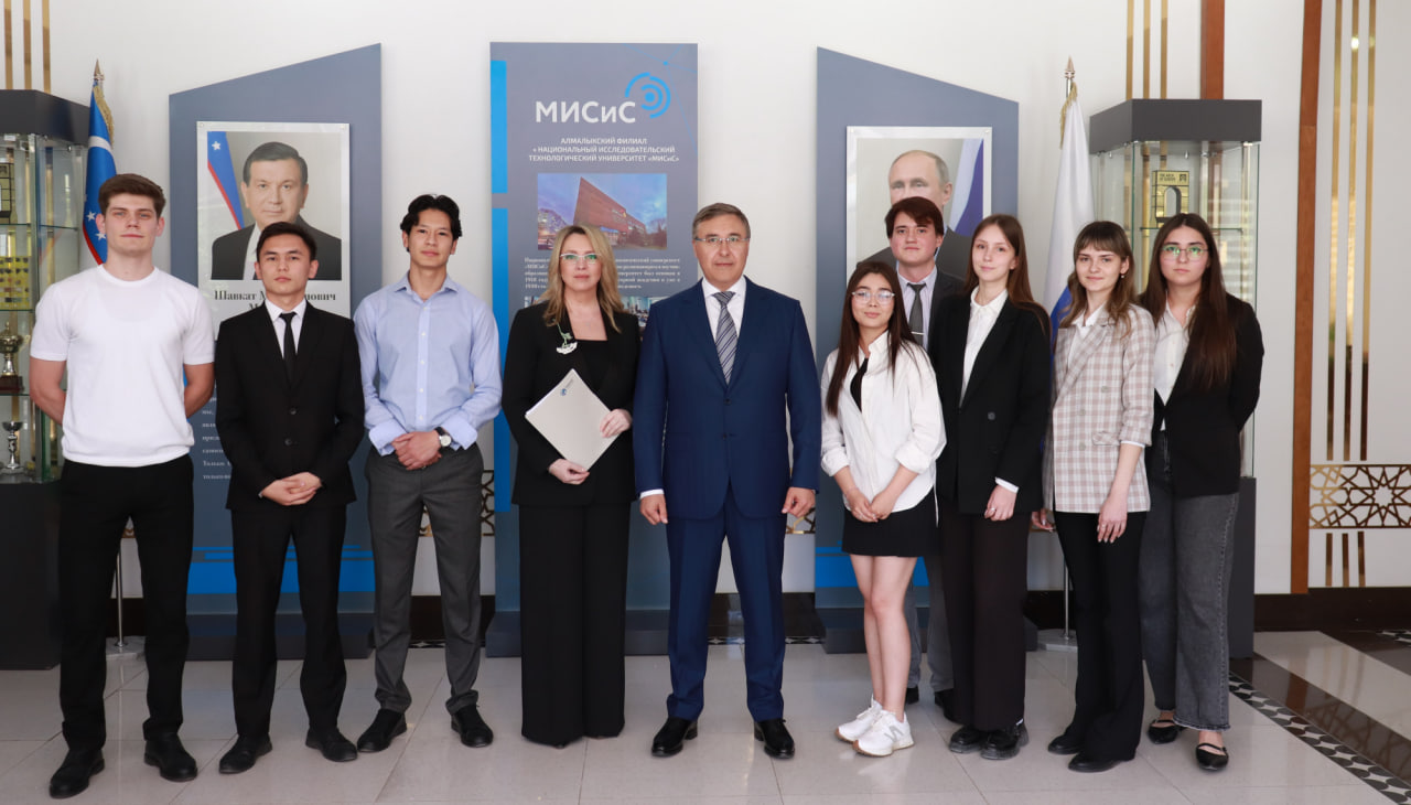 Министр образования РФ побывал в филиалах российских вузов в Узбекистане