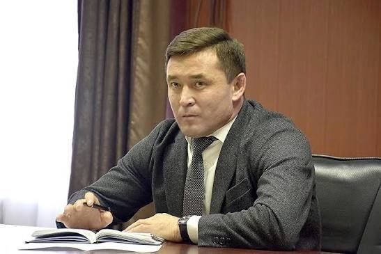 В Кыргызстане задержали кандидата в депутаты по подозрению в нападении с топором на почве ревности 