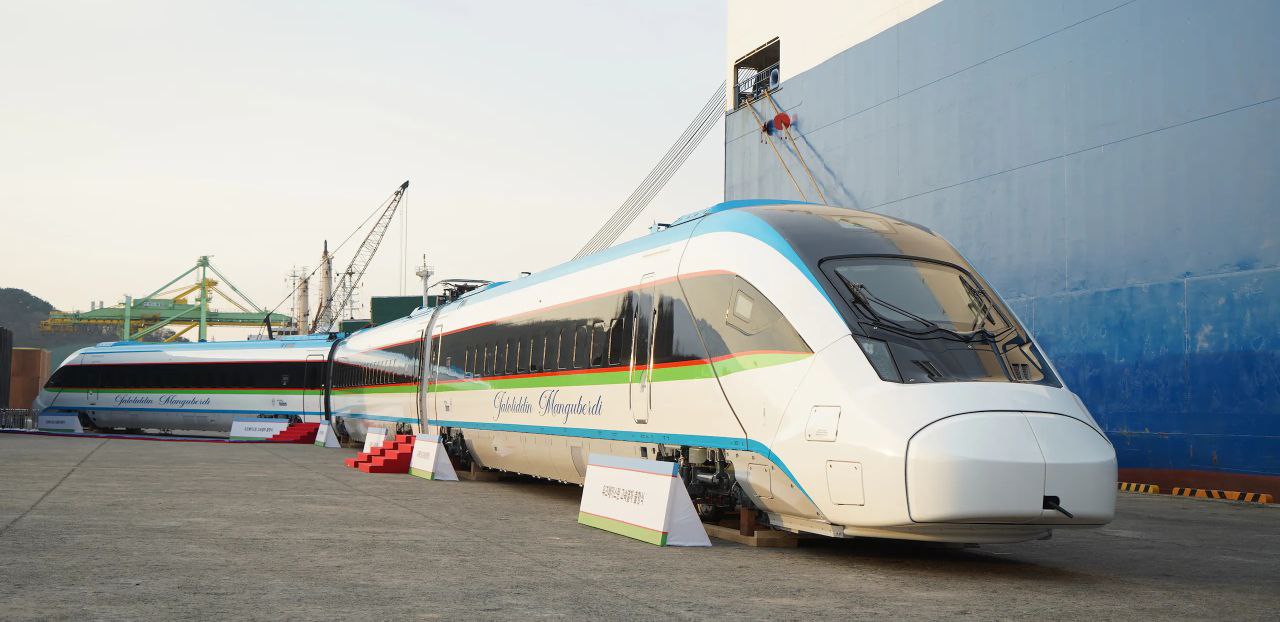 Hyundai Rotem отправила в Узбекистан первый высокоскоростной поезд из заказанной партии