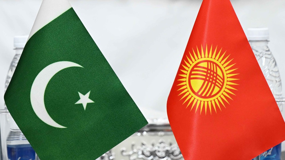 Амбициозные цели Кыргызстана: увеличение товарооборота с Пакистаном и выход к морю