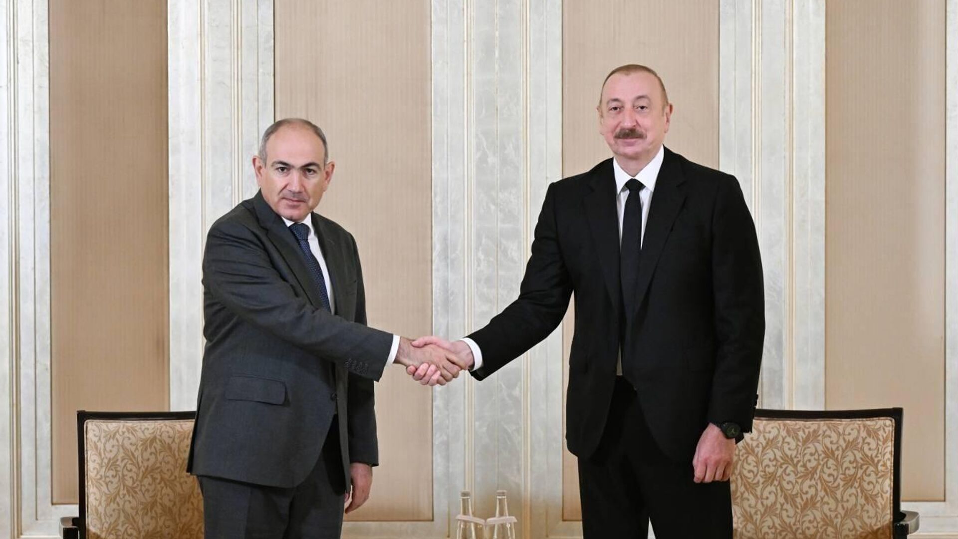 Алиев и Пашинян встретились на полях саммита ЕПС в Копенгагене — детали не раскрыты