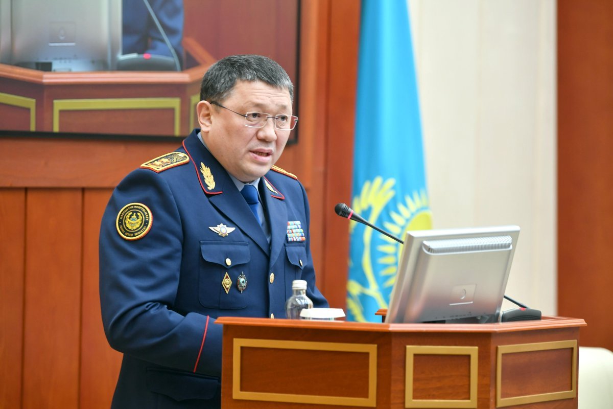 Министр внутренних дел Казахстана Ержан Саденов предложил ввести ряд ограничений на продажу алкоголя