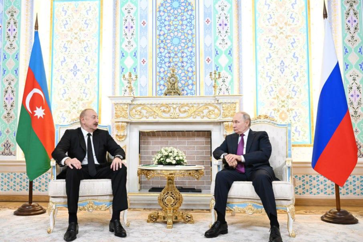 Путин рассказал Алиеву подробности крушения азербайджанского самолета: версия России