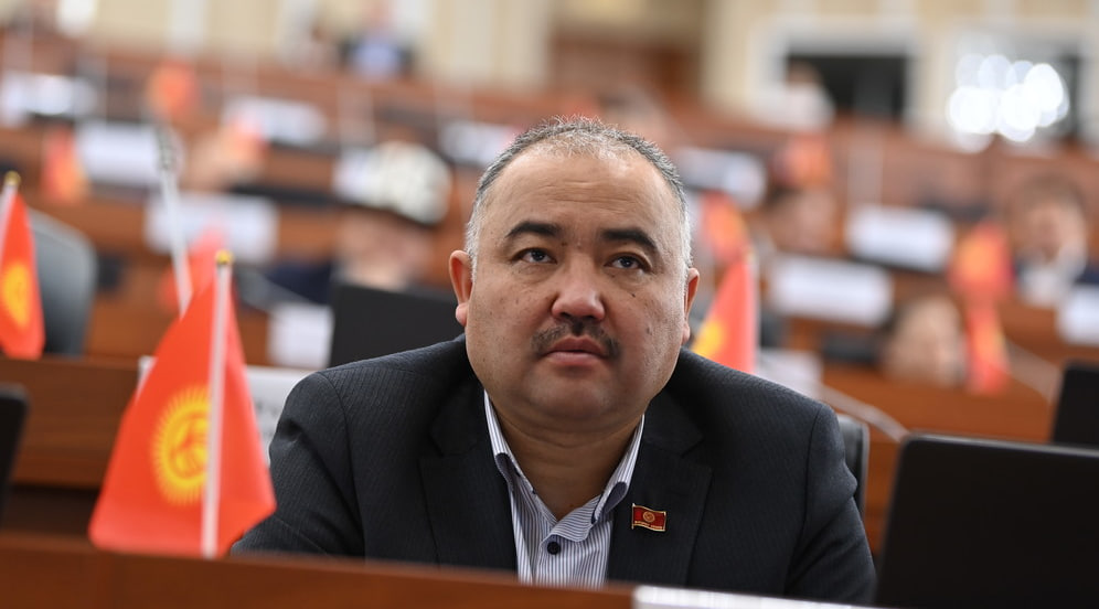 Национальная идентичность на продажу: почему смена фамилий в Центральной Азии стала инструментом политики