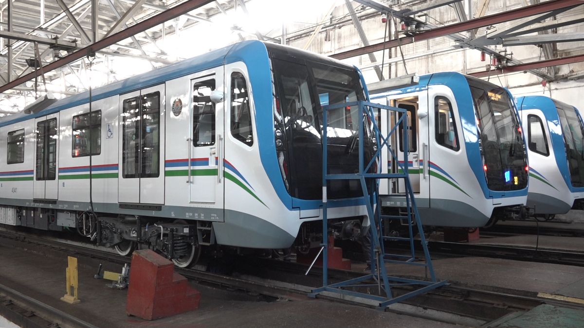 Ташкентский метрополитен пополнился тремя новыми составами российского производства