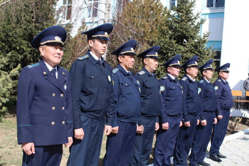 ГКНБ предлагает снять погоны с гражданских ведомств