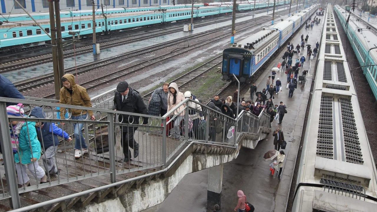 Алматы: съёмочный процесс на поезде завершился массовым отравлением газом