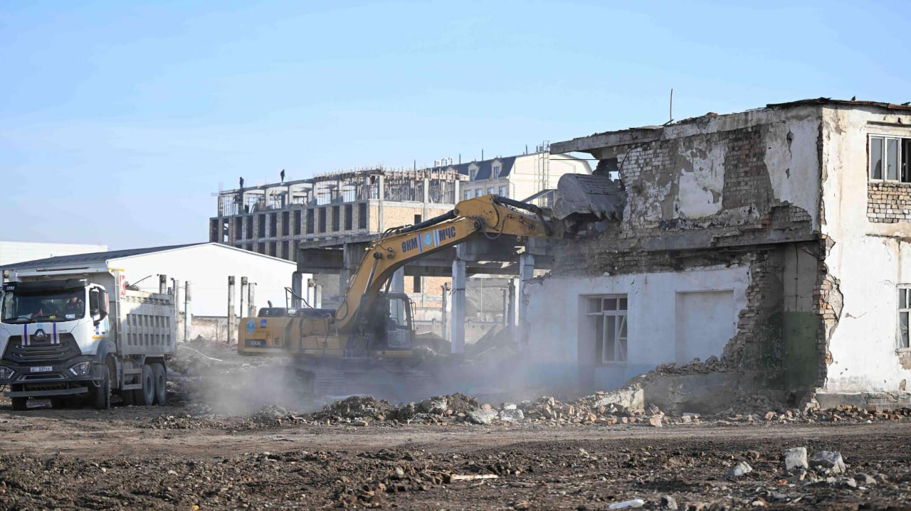 В Джалал-Абаде снесли более 100 домов в рамках реновации и переселили жителей